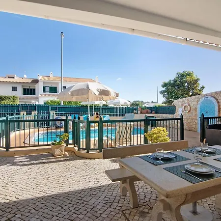 Catarina אלבופיירה